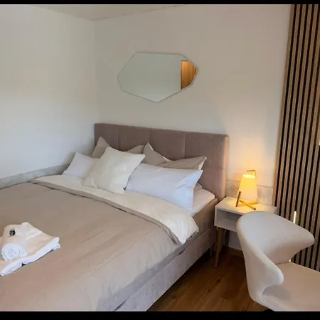 Skylight I Ausblick, Snacks, Ambilight & Boxspringbett Apartament