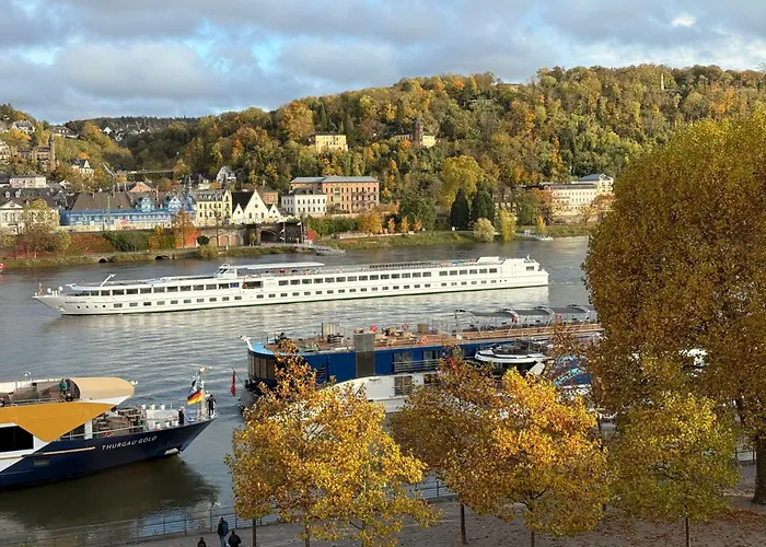 Rheinblick-apartment Snacks, Ambilight & Boxspringbett アパート *